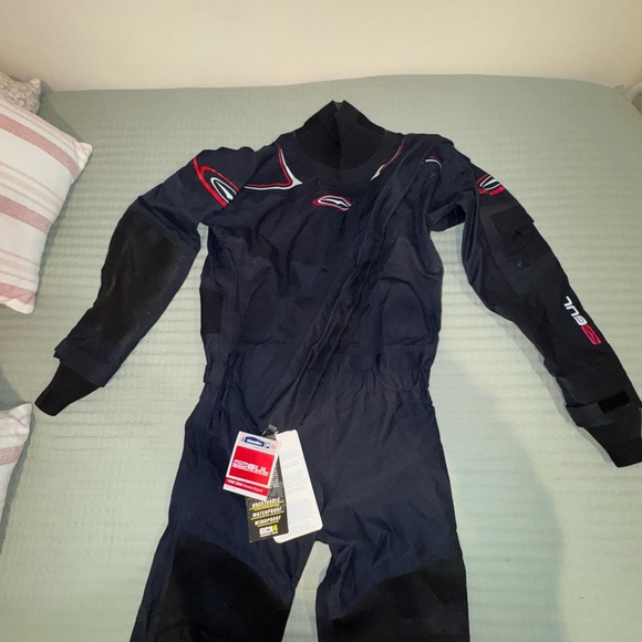 Scandia Gul code zero stretch Drysuit. NWT Size L black/red - Picture 3 of 16